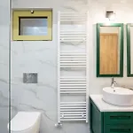 Martinia Pool Getaways - Majestic Panoramic Views Apartment