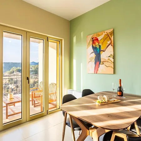 Appartamento Martinia Pool Getaways - Majestic Panoramic Views *