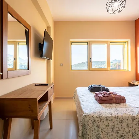 Martinia Pool Getaways - Majestic Panoramic Views * Ano Amfia