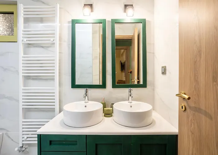 Martinia Pool Getaways - Majestic Panoramic Views *