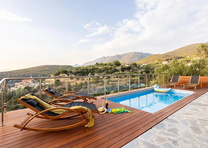 Martinia Pool Getaways - Majestic Panoramic Views Apartmán *